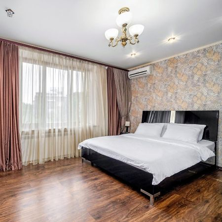 Lux Apartment Gorkiy Park Charkiw Exterior foto