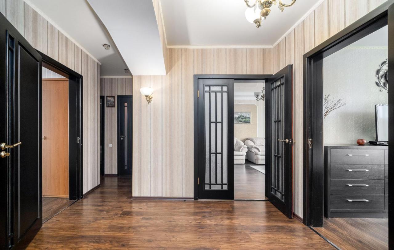 Lux Apartment Gorkiy Park Charkiw Exterior foto