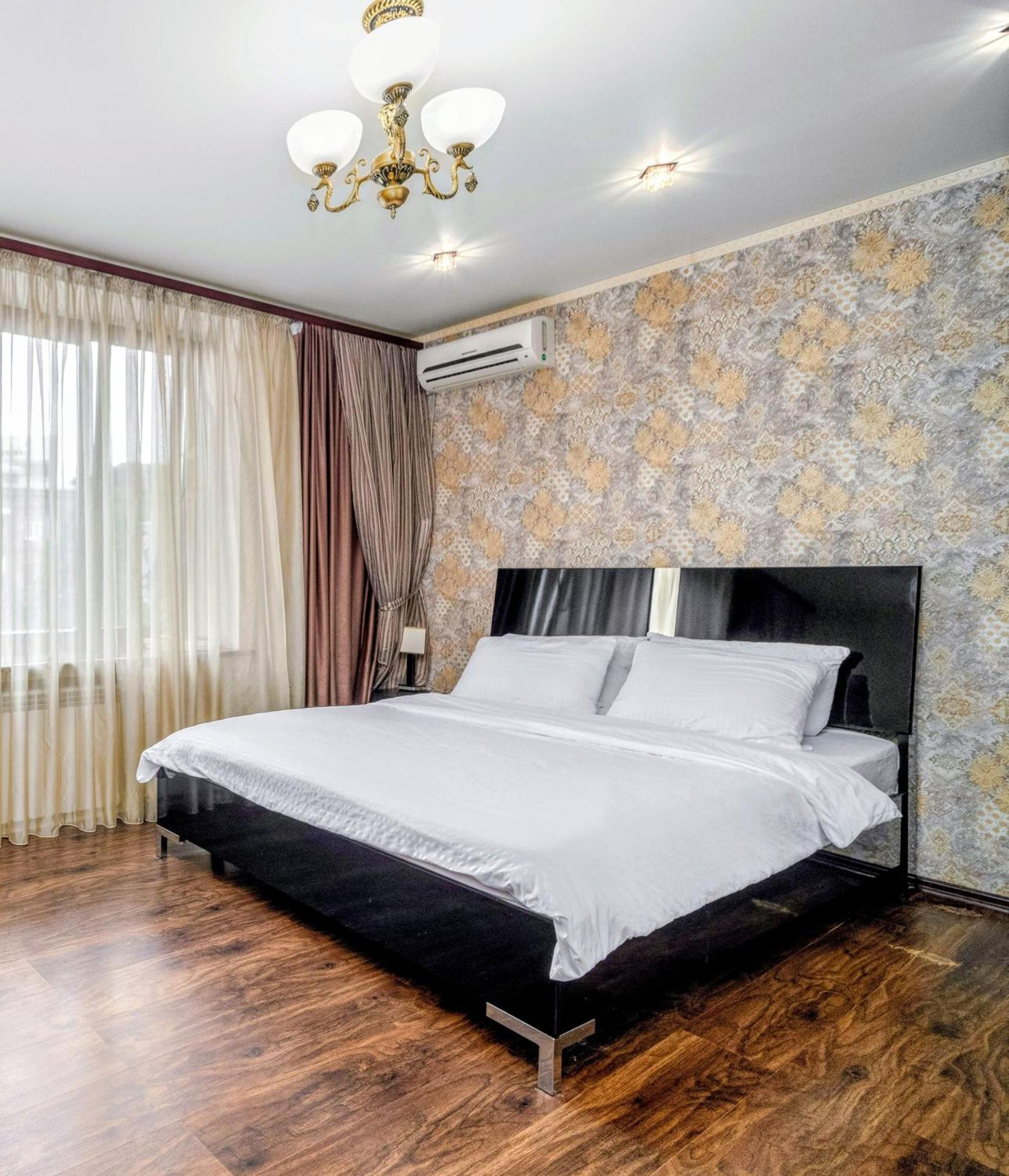 Lux Apartment Gorkiy Park Charkiw Exterior foto